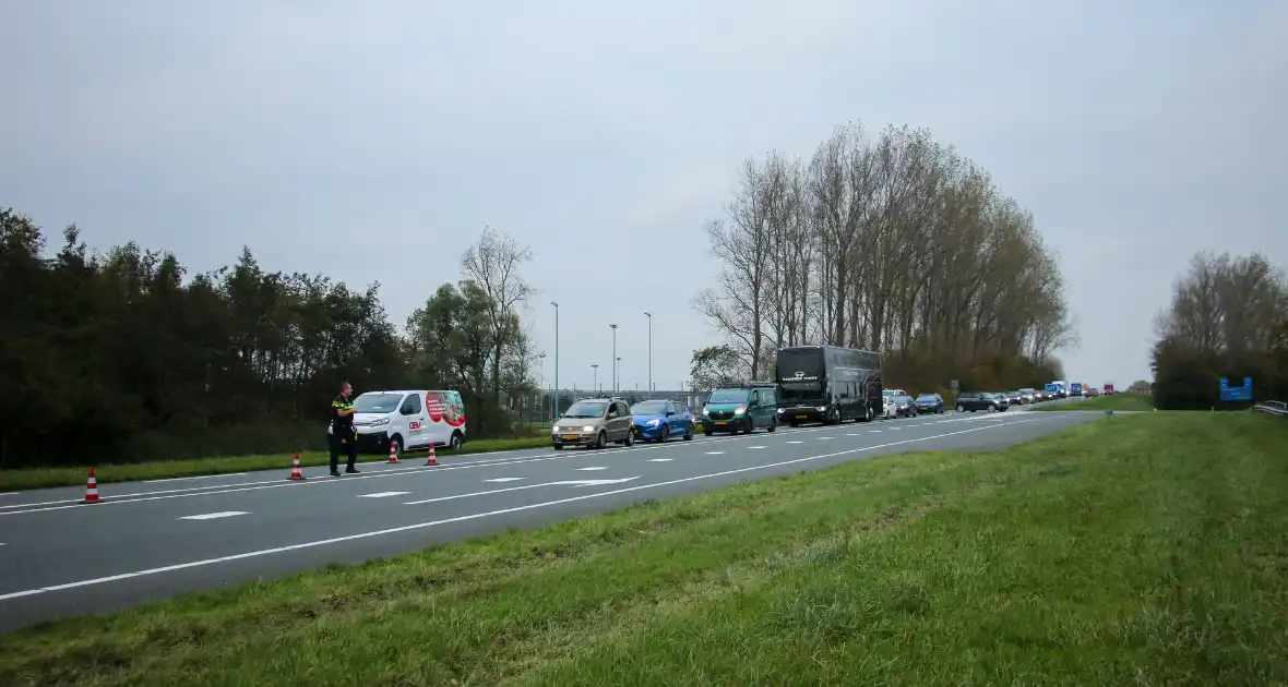 Flinke vertraging na botsing tussen bestelbussen - Foto 4