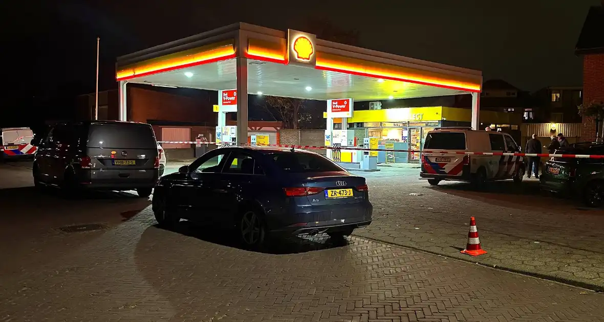 Overval op tankstation, politie vind bivakmuts - Foto 1