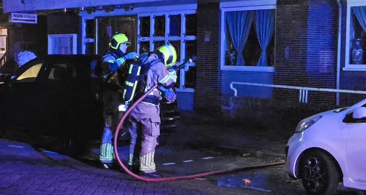 Scooter vliegt in brand tijdens rijden - Foto 1