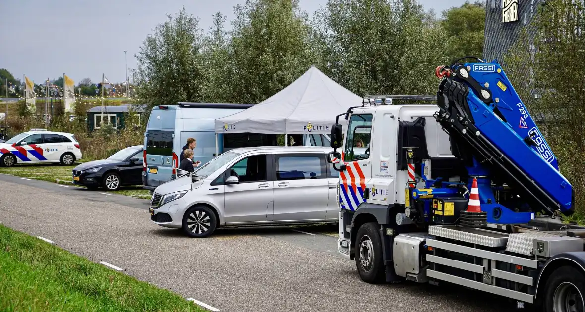 Overleden persoon aangetroffen in geparkeerde camper