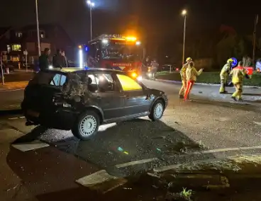 Auto gelanceerd en gecrasht, inzittenden gewond