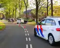 Automobiliste botst tegen boom