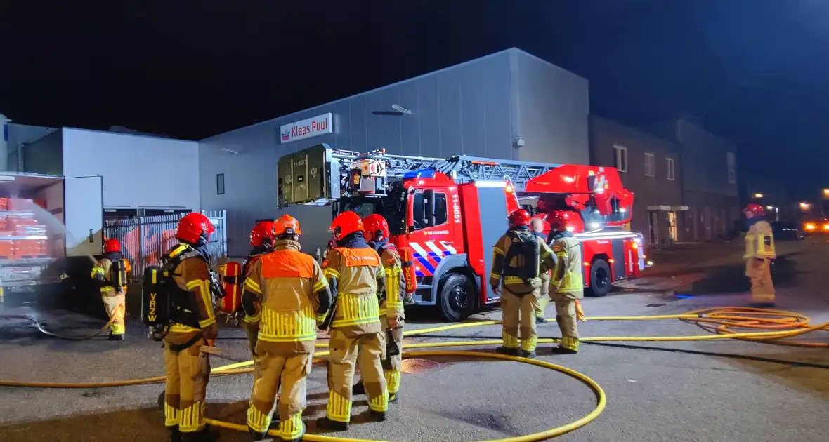 Geparkeerde vrachtwagen door brand verwoest - Foto 4