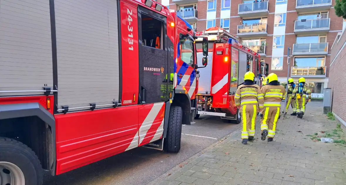 Twee gewonden bij brand in appartementencomplex - Foto 2