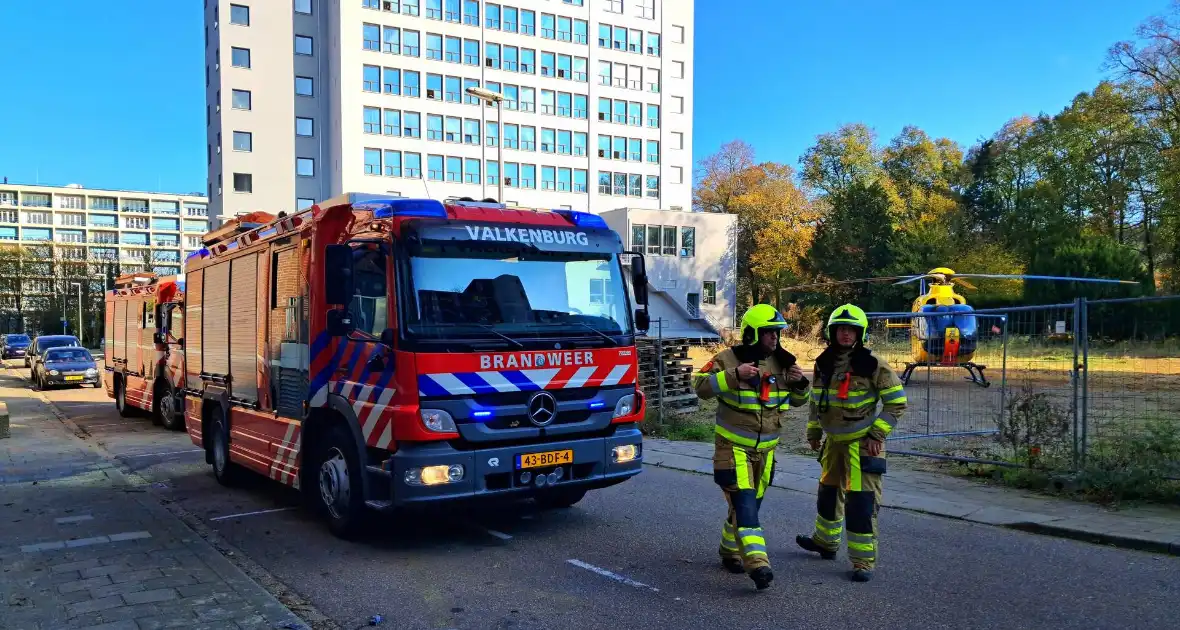 Twee gewonden bij brand in appartementencomplex - Foto 3