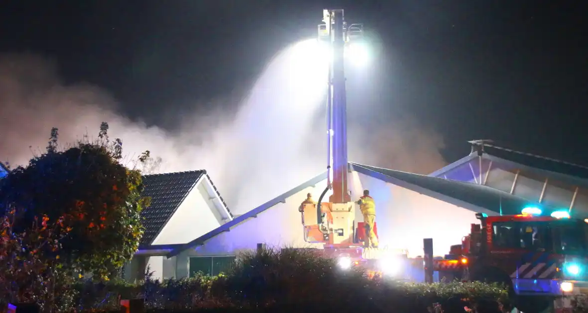 Veel rookontwikkeling bij grote brand op boerderij