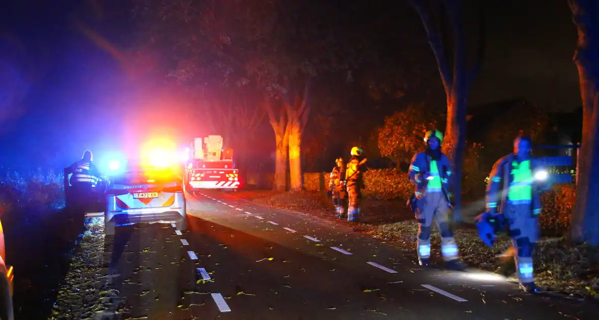 Veel rookontwikkeling bij grote brand op boerderij - Foto 1