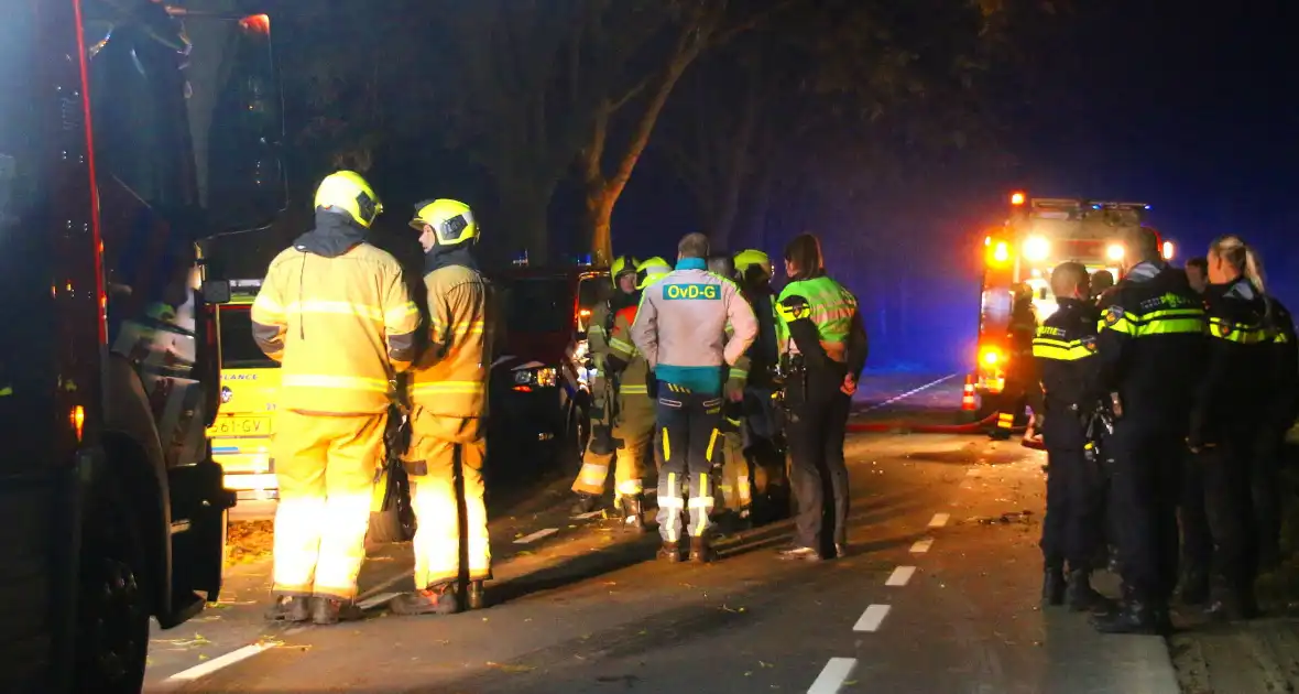 Veel rookontwikkeling bij grote brand op boerderij - Foto 5