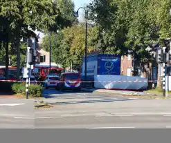 Fietser overleden na botsing met vrachtwagen