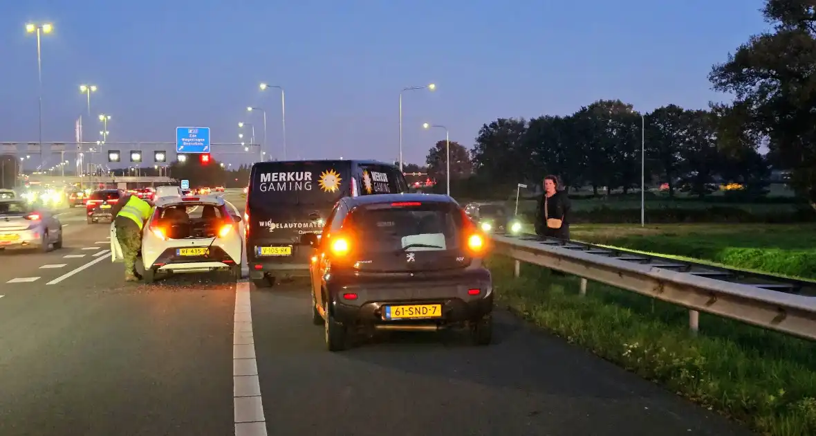 Snelweg deels dicht door verkeersongeval