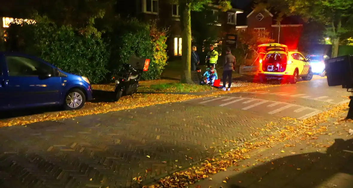 Scooter bezorger gaat hard onderuit - Foto 3