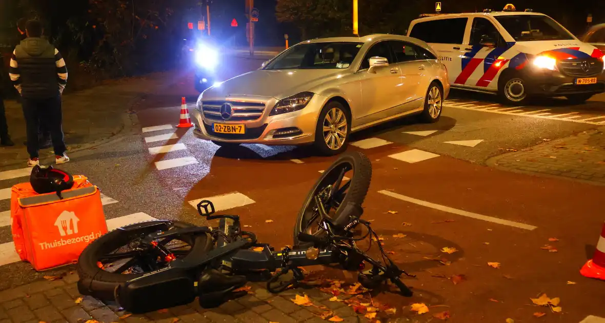 Fatbike bezorger en automobilist met elkaar in botsing - Foto 1