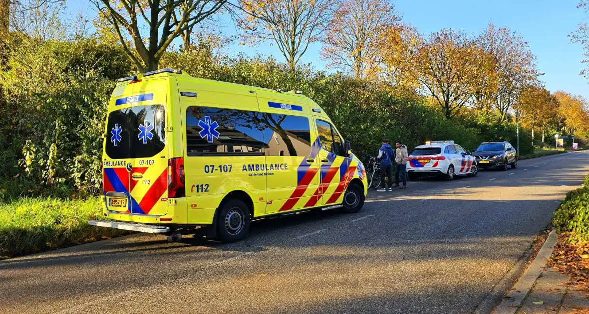 Dame op ebike gewond bij aanrijding met automobilist