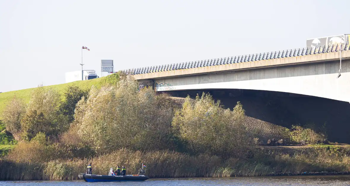 Snelweg deels afgesloten wegens politieonderzoek - Foto 8