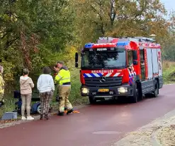 Scootmobiel raakt van de weg belandt in sloot