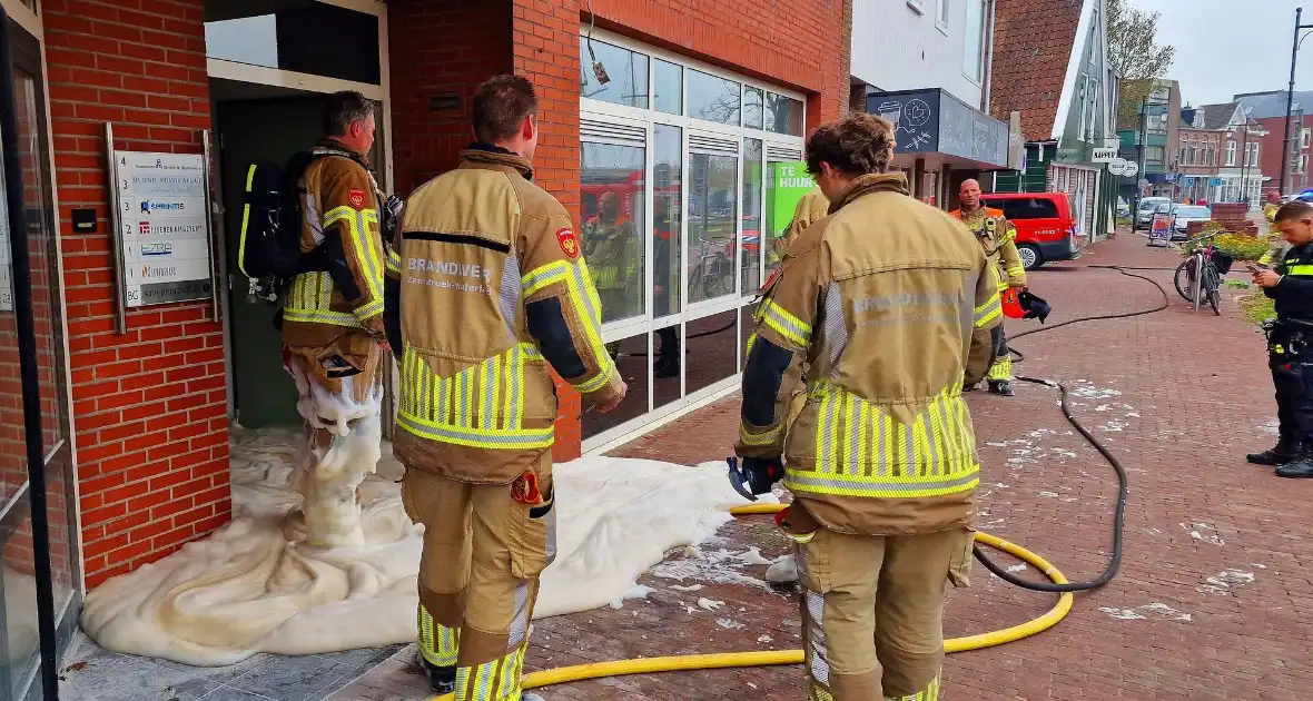 Brand tijdens werkzaamheden in bedrijfsgebouw - Foto 10