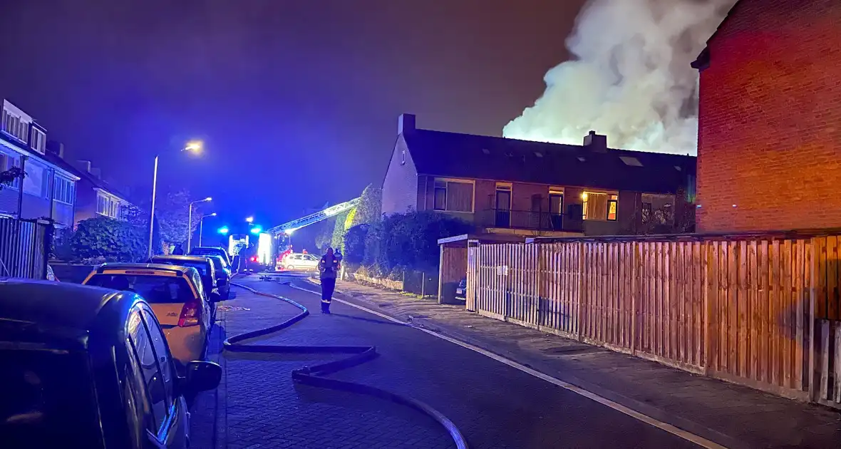 Bewoner overleden bij uitslaande brand in rijtjeshuis