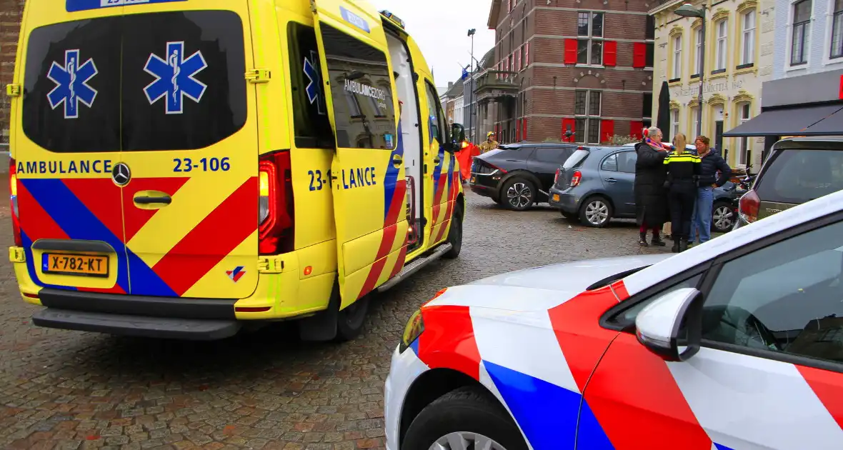 Meisje ernstig gewond bij aanrijding, traumateam opgeroepen - Foto 4