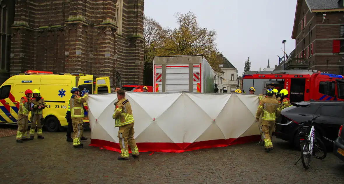 Meisje ernstig gewond bij aanrijding, traumateam opgeroepen - Foto 7