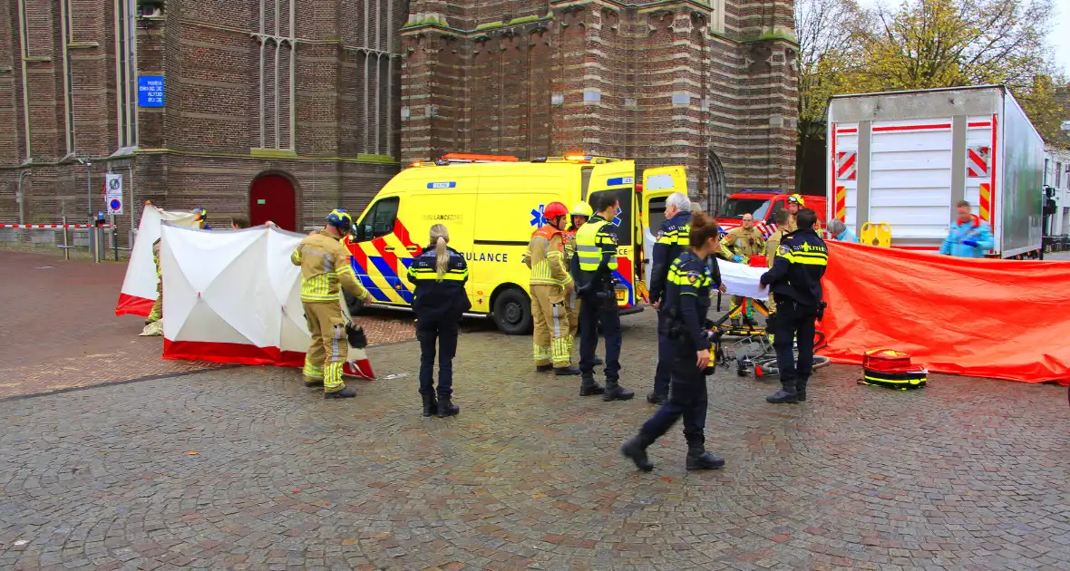 Meisje ernstig gewond bij aanrijding, traumateam opgeroepen - Foto 8