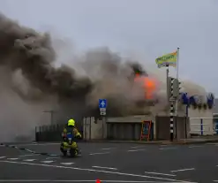 Restaurant verwoest door brand in haven