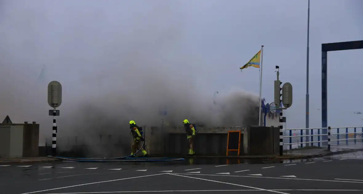 Restaurant verwoest door brand in haven - Foto 7