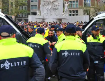 Honderden Maccabi-fans op de Dam, zeker twee aanhoudingen