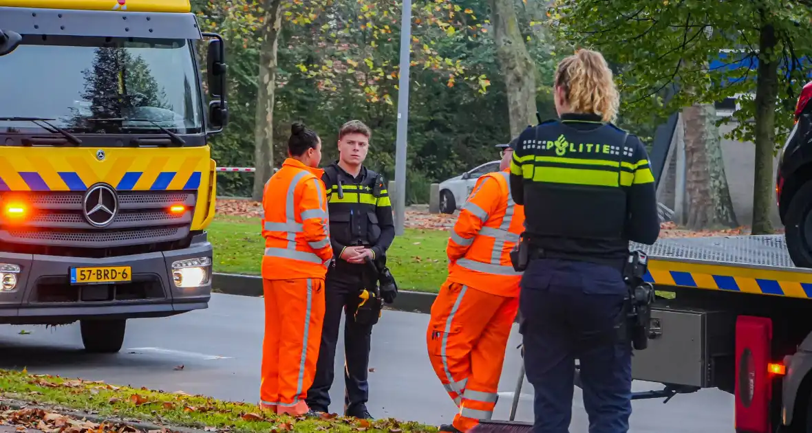 Personenauto gaat ervandoor na ongeval - Foto 4