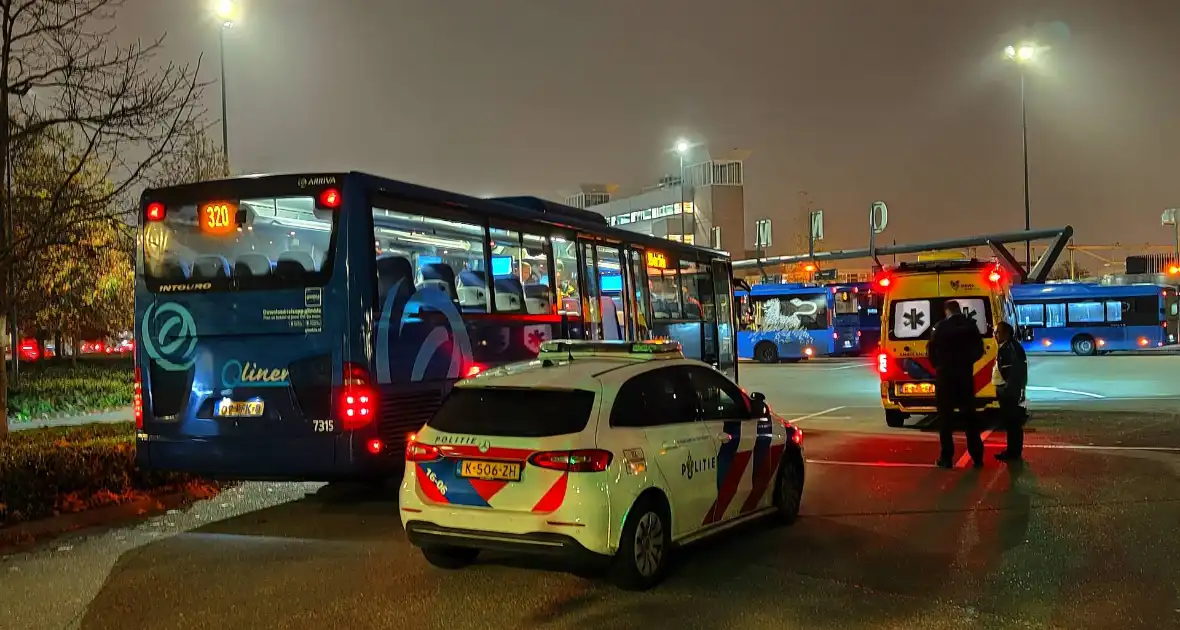 Meerdere personen in lijnbus gecontroleerd - Foto 3