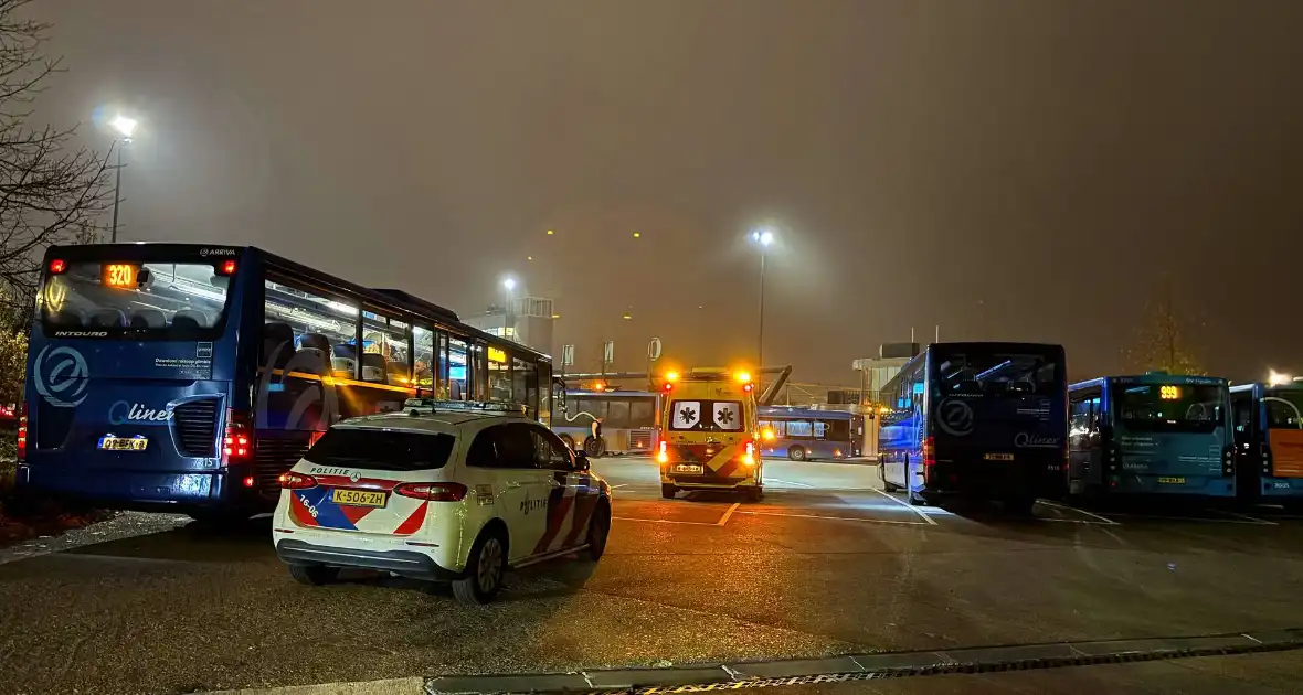 Meerdere personen in lijnbus gecontroleerd - Foto 4