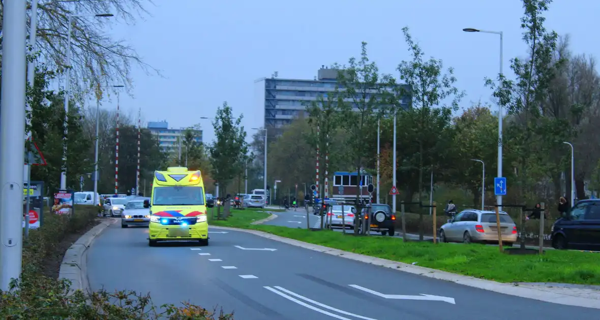 Traumateam ingezet voor medische noodsituatie in portiekwoning - Foto 3