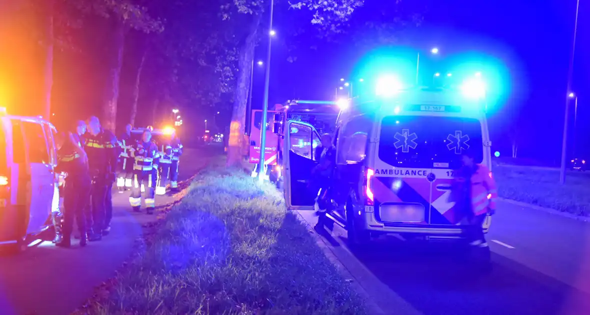 Persoon uit water gehaald, brandweer zoekt tevergeefs naar spullen - Foto 6