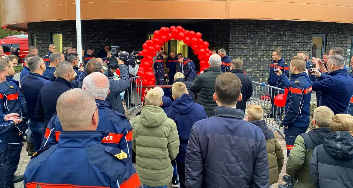 Nieuwe brandweerkazerne officieel geopend - Foto 7