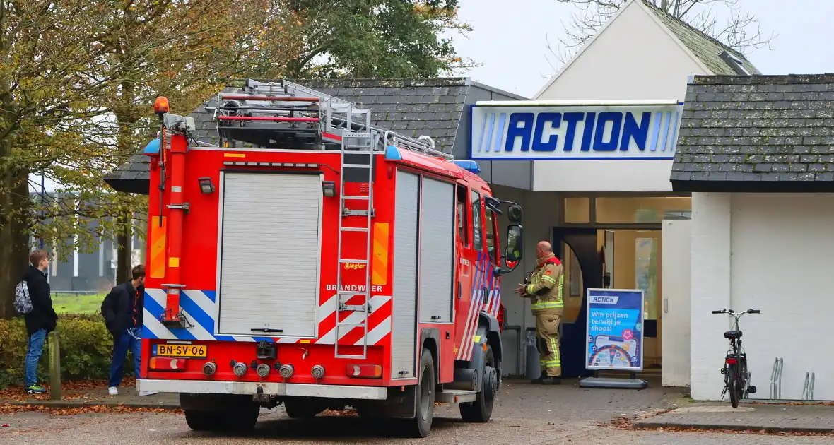 Winkel ontruimd na melding van gaslucht - Foto 1