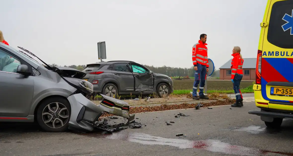 Ravage en drie gewonden bij aanrijding op beruchte kruising