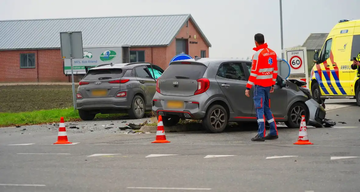 Ravage en drie gewonden bij aanrijding op beruchte kruising - Foto 1