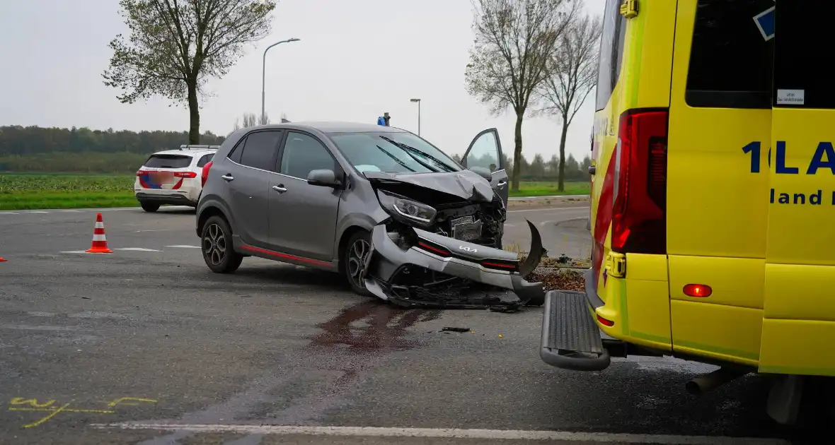 Ravage en drie gewonden bij aanrijding op beruchte kruising - Foto 2