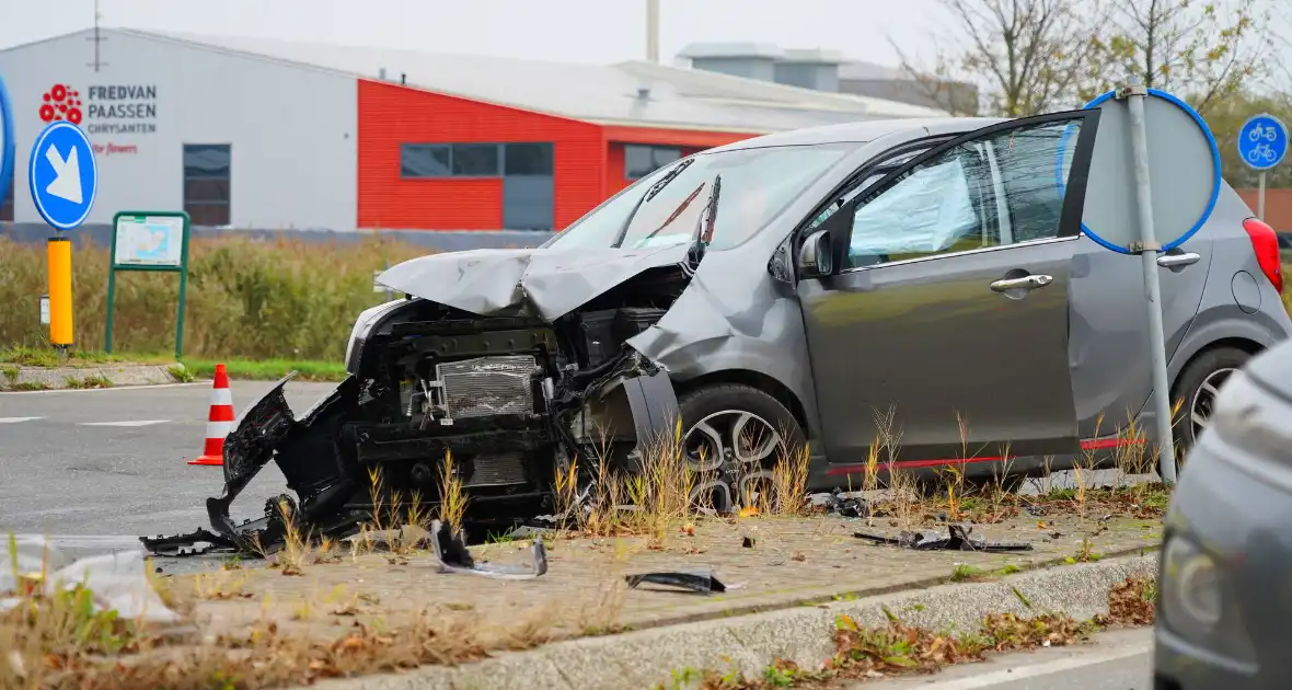 Ravage en drie gewonden bij aanrijding op beruchte kruising - Foto 4