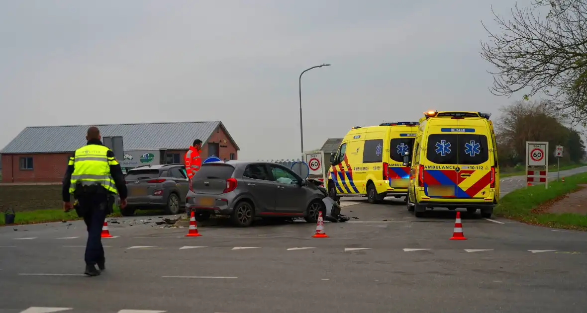 Ravage en drie gewonden bij aanrijding op beruchte kruising - Foto 6