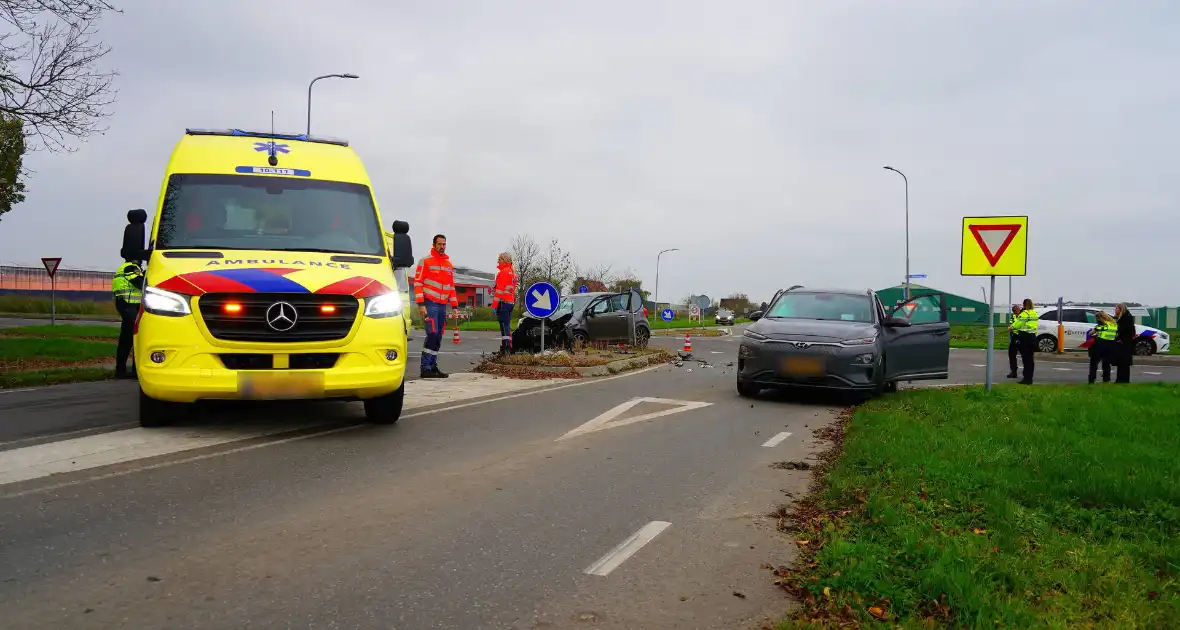 Ravage en drie gewonden bij aanrijding op beruchte kruising - Foto 8