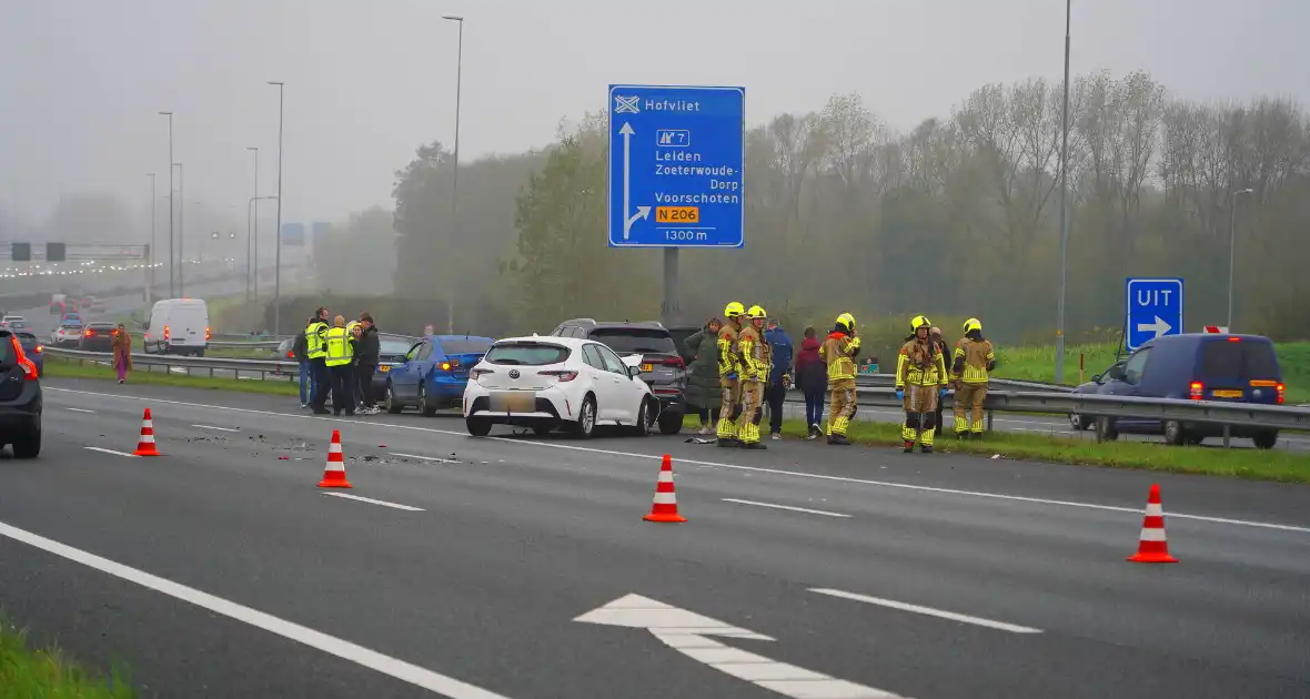 Veel schade na kettingbotsing op snelweg