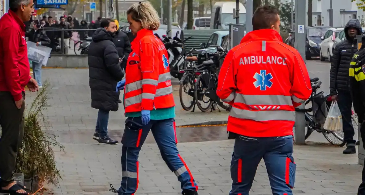 Veel zwarte rook in woning, kind nagekeken - Foto 1