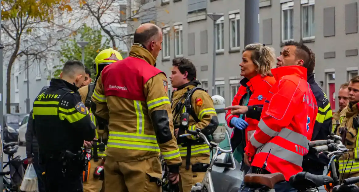 Veel zwarte rook in woning, kind nagekeken - Foto 2