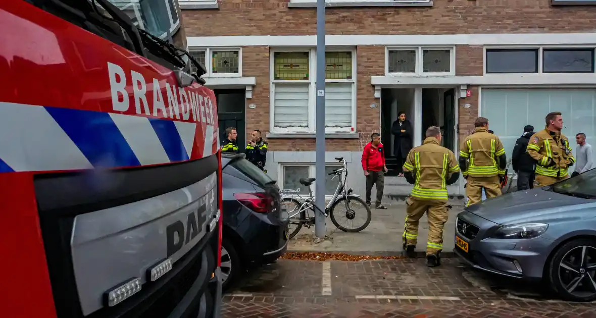 Veel zwarte rook in woning, kind nagekeken - Foto 6