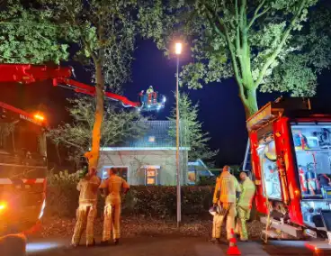 Woning vol rook en straat dicht vanwege schoorsteenbrand