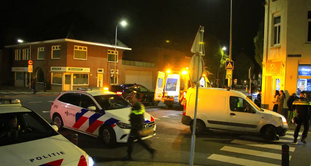 Pizzabezorger geschept op kruising - Foto 10