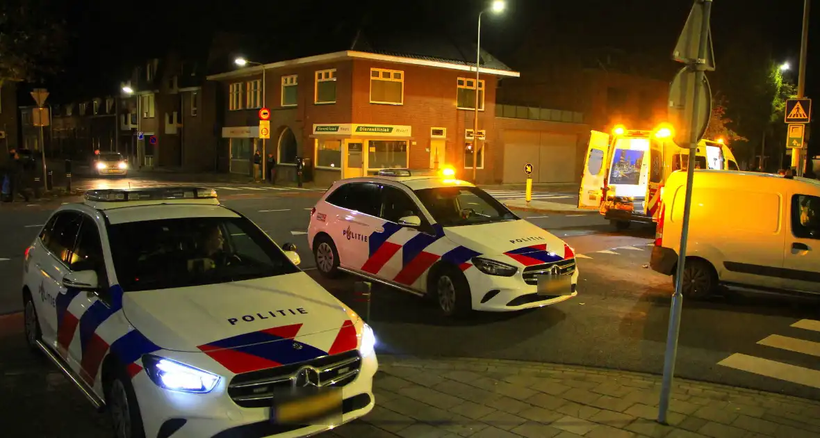 Pizzabezorger geschept op kruising - Foto 11