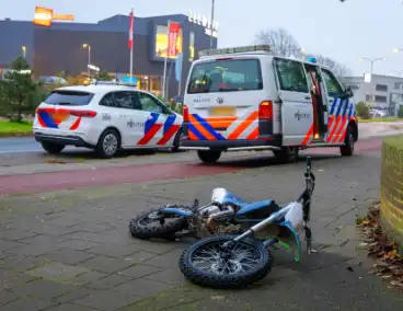 Brommerrijder vlucht na aanrijding