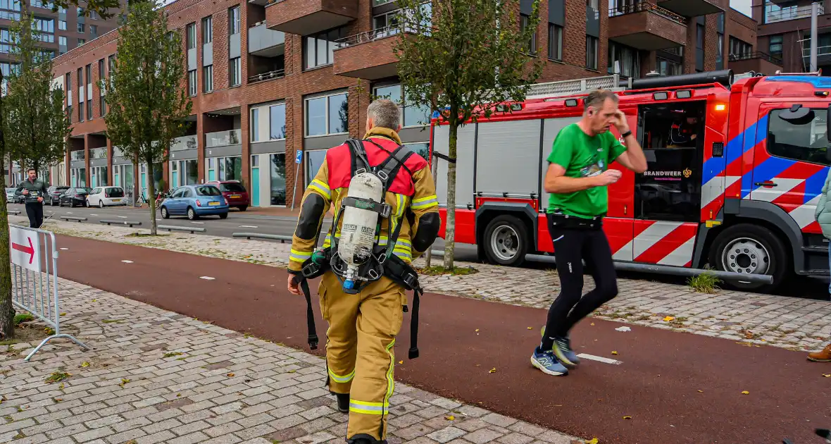 Brandende houtkachel zorgt voor melding scheepsbrand - Foto 2