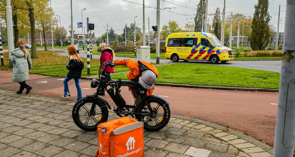 Bezorger op fatbike aangereden door automobilist